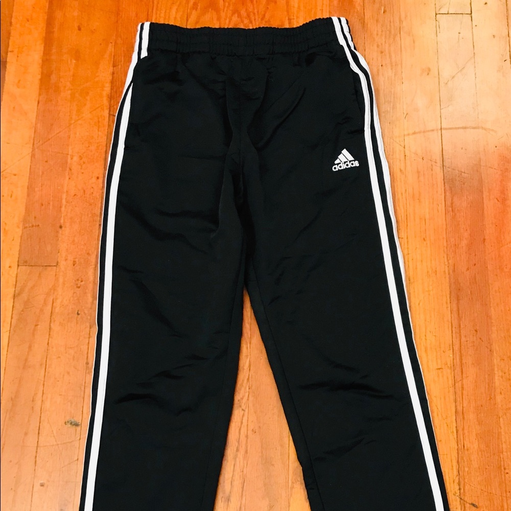Adidas youth boy XL